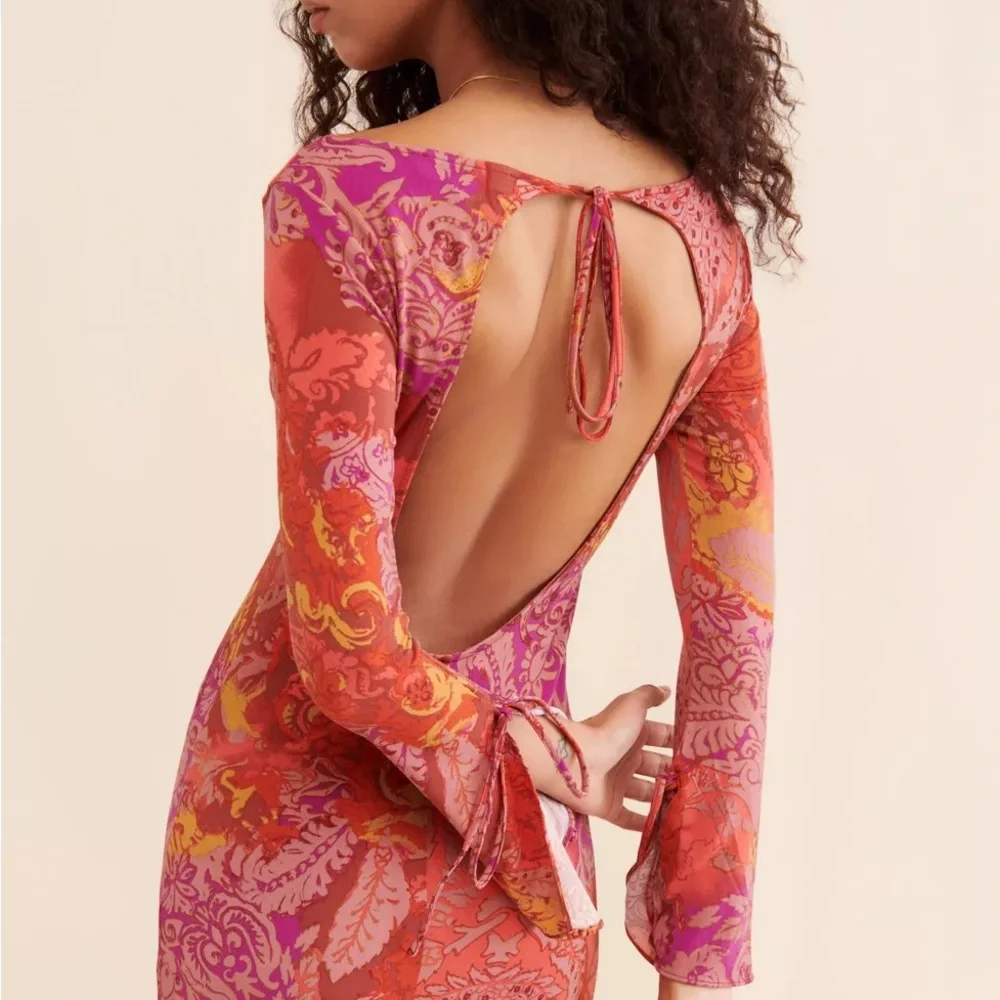 Silence + Noise Sandra Long Sleeve Mini Dress - Picture 2 of 9